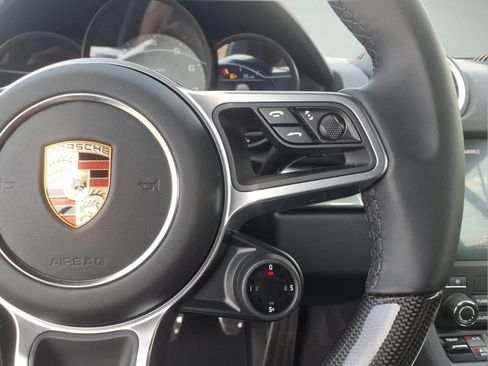 Used 2025 Porsche 718 Cayman S RWD image 19