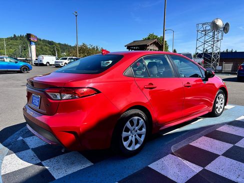 Used 2020 Toyota Corolla LE FWD image 5
