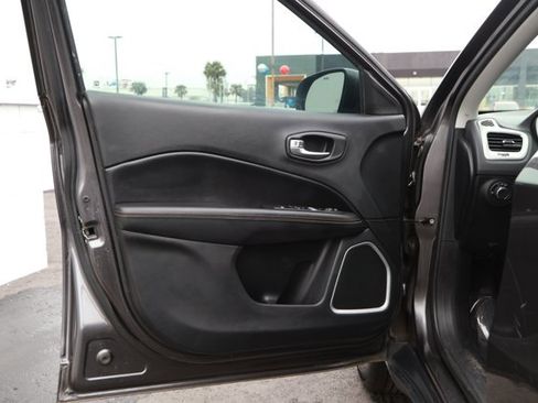 Used 2020 Jeep Compass Sport image 18