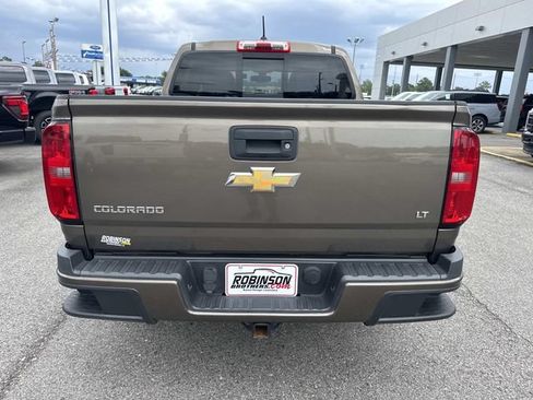 Used 2016 Chevrolet Colorado LT w/ LT Convenience Package RWD image 6