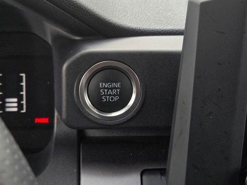 Certified 2025 Toyota 4Runner SR5 AWD/4WD image 19