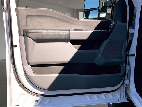Used 2025 Ford F250 XLT image 20