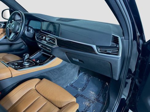 Used 2021 BMW X5 xDrive40i w/ M Sport Package image 30