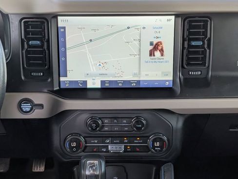 Used 2023 Ford Bronco Wildtrak AWD/4WD image 19