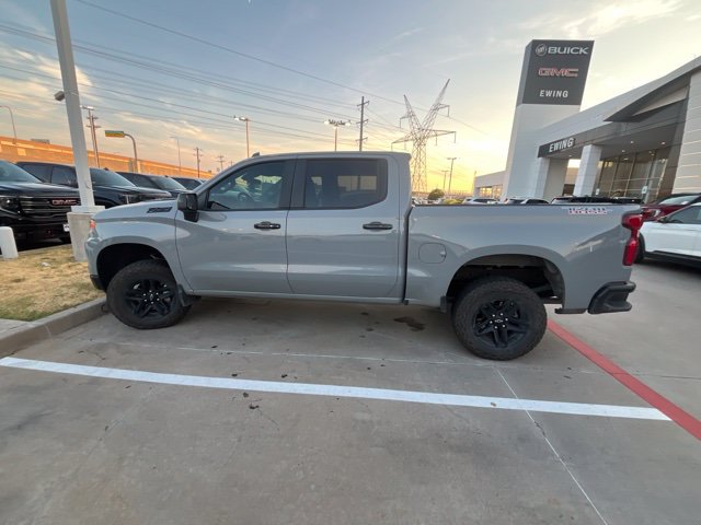 Used 2024 Chevrolet Silverado 1500 LT Trail Boss w/ Convenience Package II AWD/4WD image 8