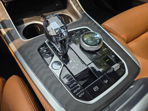 Used 2021 BMW X7 M50i AWD/4WD image 37