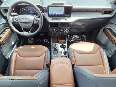 Used 2023 Ford Maverick Lariat w/ Lariat Luxury Package FWD image 12