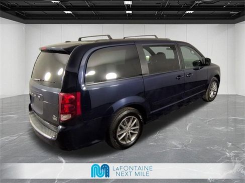 Used 2014 Dodge Grand Caravan R/T image 5