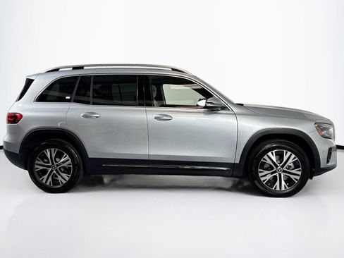 Used 2026 Mercedes-Benz GLB 250 4MATIC image 4