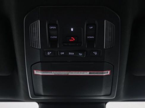 Used 2024 Toyota Highlander XSE FWD image 37