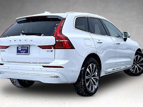 Certified 2023 Volvo XC60 B5 Plus image 6