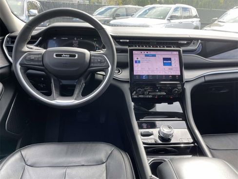 Used 2022 Jeep Grand Cherokee Limited 4xe image 15