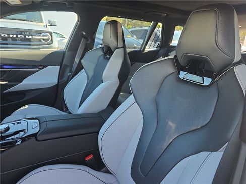 Used 2026 BMW M5 Touring image 17