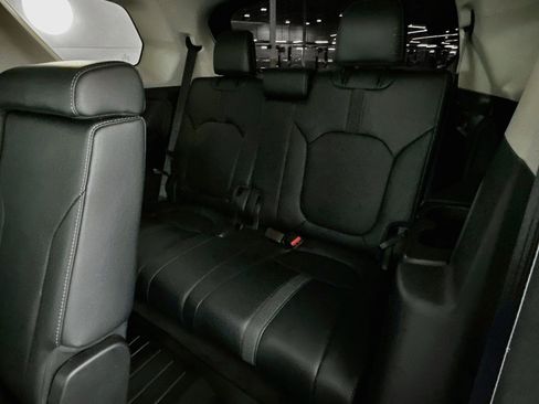 Used 2025 Honda Pilot EX-L image 28