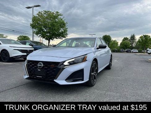Certified 2023 Nissan Altima 2.5 SR AWD/4WD image 7