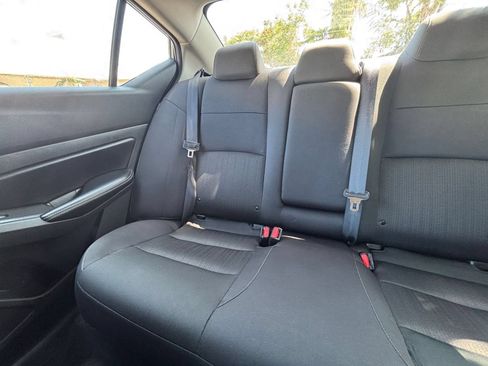 Used 2025 Nissan Altima 2.5 SV FWD image 35