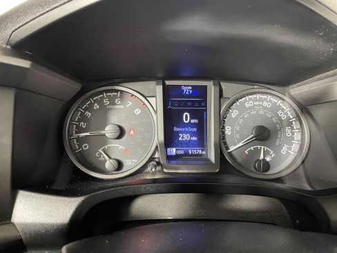 Used 2019 Toyota Tacoma TRD Sport w/ Technology Package AWD/4WD image 14