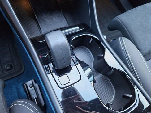 Certified 2023 Volvo C40 P8 Recharge Ultimate w/ Protection Package Premier AWD/4WD image 27