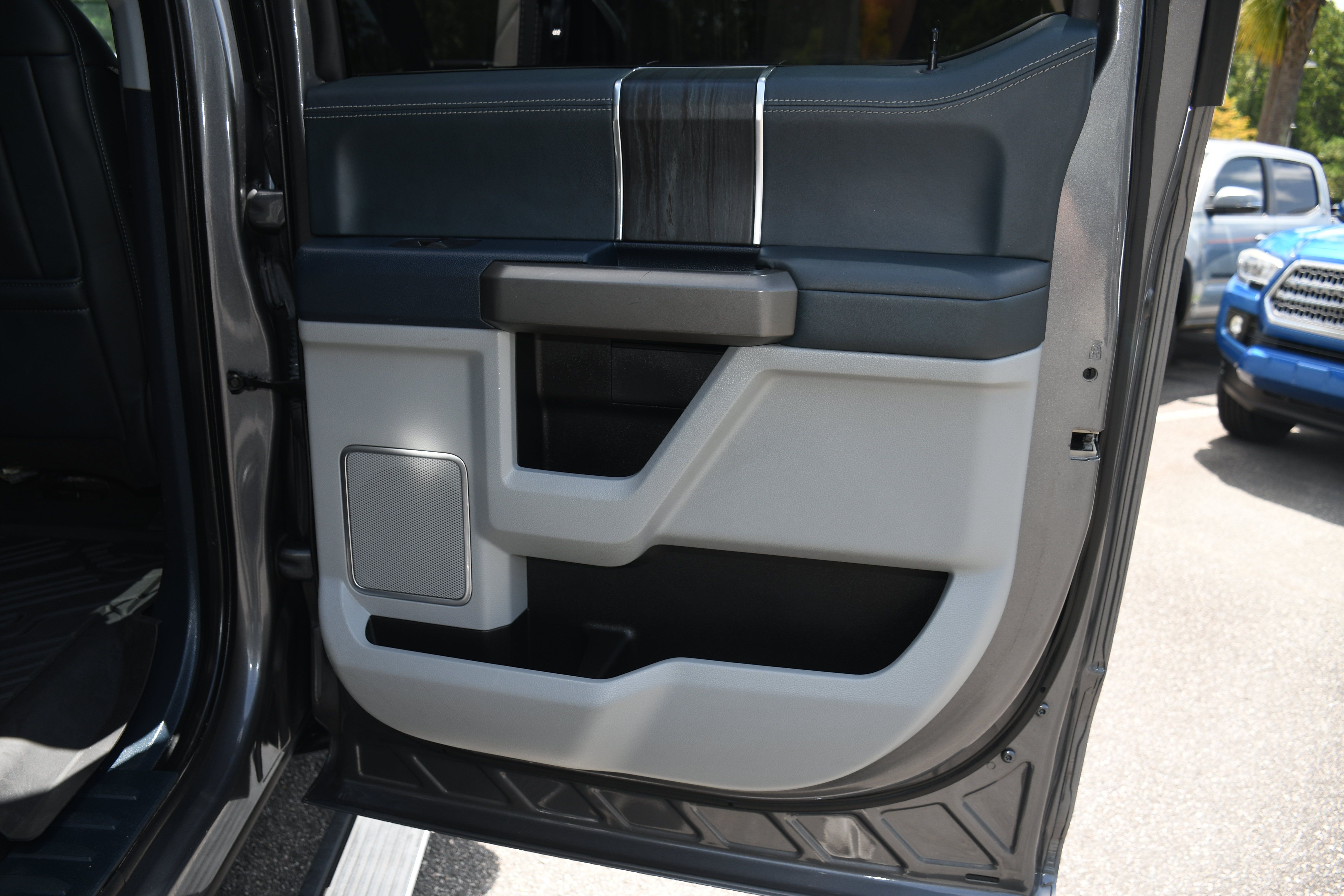 Used 2022 Ford F350 Limited w/ Snow Plow Prep Package AWD/4WD image 23