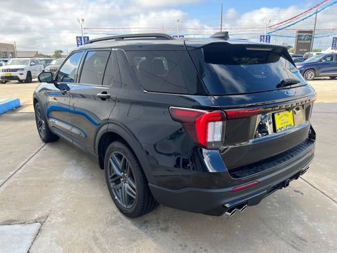 Certified 2025 Ford Explorer ST w/ Sun And Sound Package AWD/4WD image 5