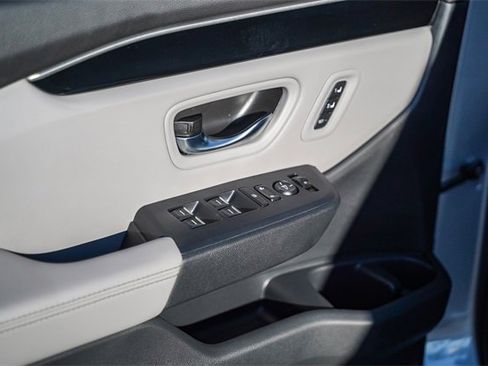 New 2025 Honda Pilot Touring image 28