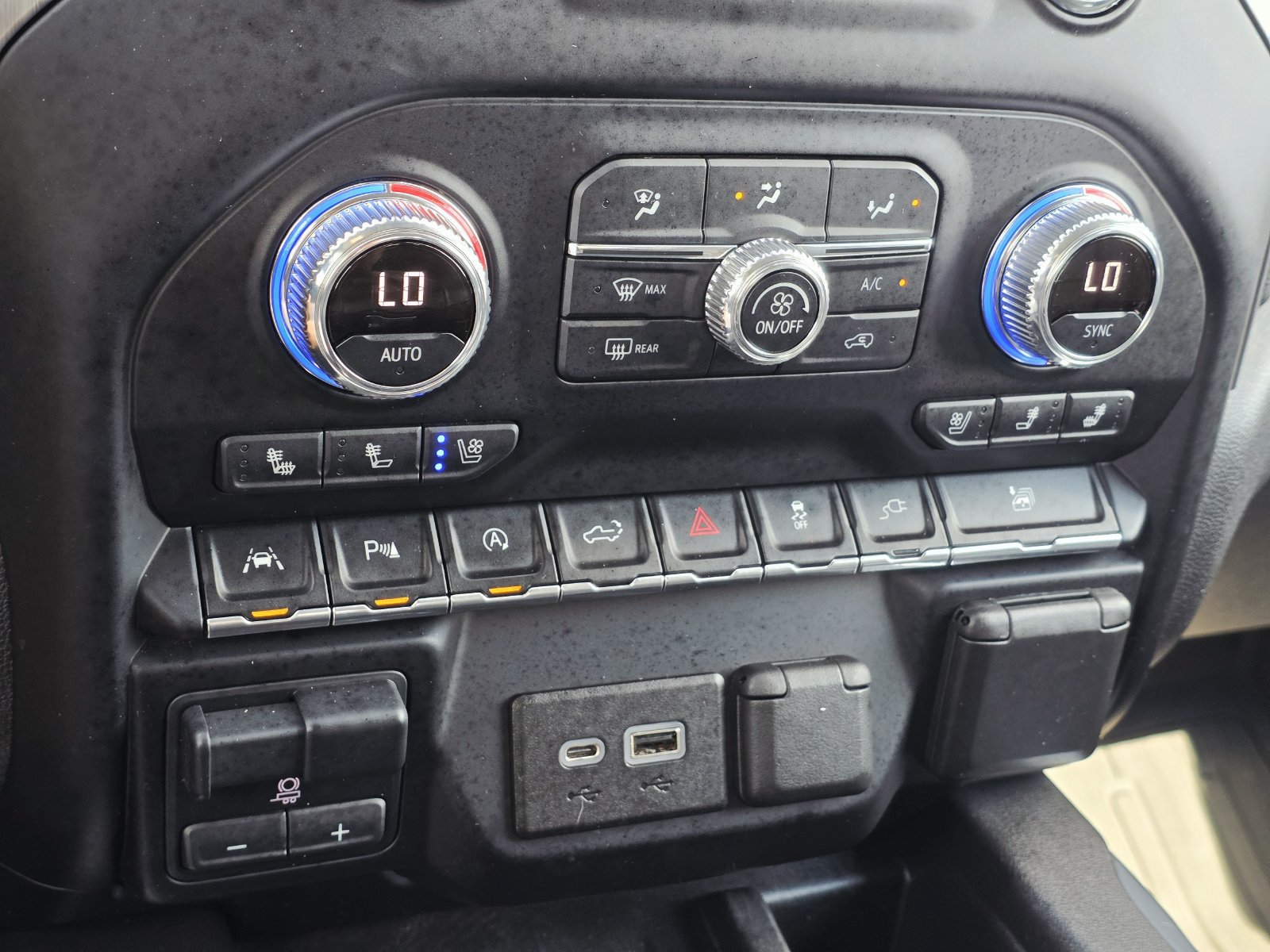 Used 2021 GMC Sierra 1500 Denali w/ Technology Package RWD image 25