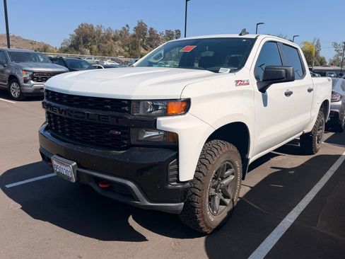 Used 2021 Chevrolet Silverado 1500 Custom Trail Boss AWD/4WD image 4