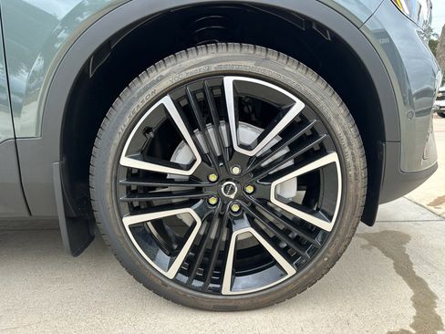 Used 2026 Volvo XC40 B5 Ultra w/ Protection Package Premier image 7