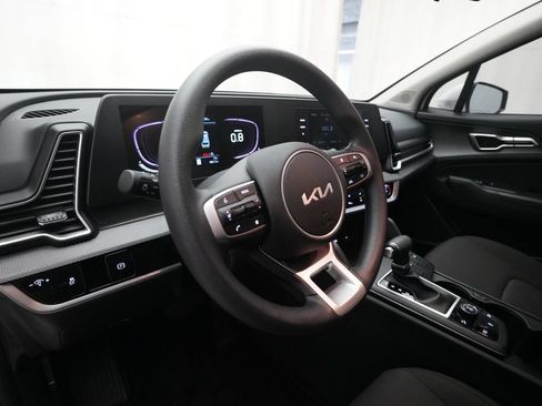 Used 2023 Kia Sportage LX AWD/4WD image 8