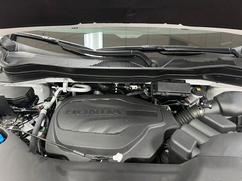 Certified 2025 Honda Ridgeline Black Edition image 16