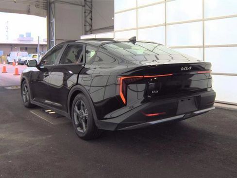 Used 2025 Kia K4 FWD image 4