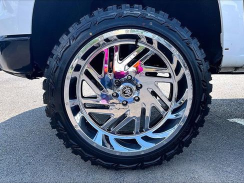 Used 2022 Chevrolet Silverado 1500 Custom Trail Boss w/ LPO, Dark Essentials Package AWD/4WD image 35