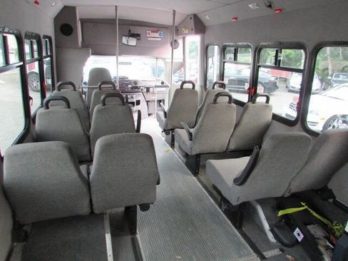 Used 2013 Ford E-450 and Econoline 450 Super Duty w/ Shuttle Bus Prep Pkg RWD image 10