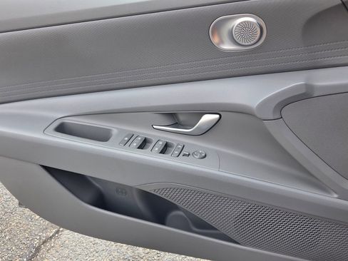 New 2026 Hyundai Elantra Sport FWD image 25