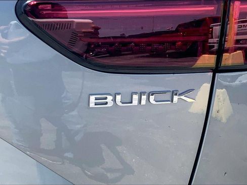 Used 2025 Buick Envision Preferred AWD/4WD image 8