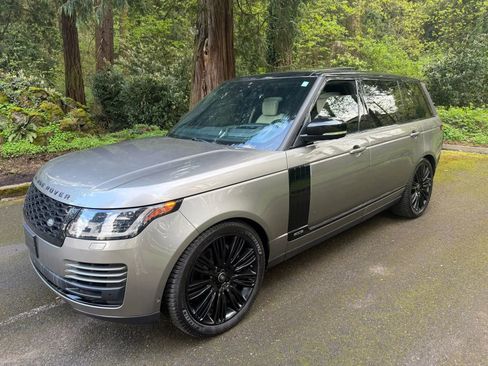 Used 2018 Land Rover Range Rover Long Wheelbase Supercharged image 3