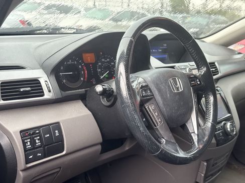Used 2014 Honda Odyssey Touring Elite image 2