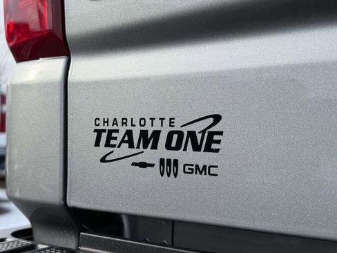 Used 2025 Chevrolet Silverado 1500 LT image 32