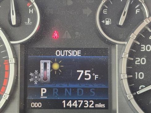 Used 2014 Toyota Tundra Platinum image 9