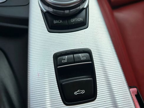 Used 2015 BMW M4 Convertible image 44