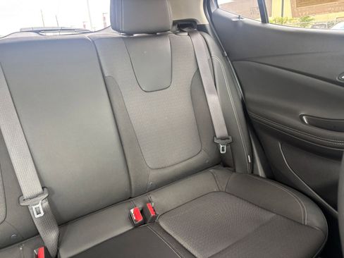 Used 2025 Buick Encore GX Preferred image 36