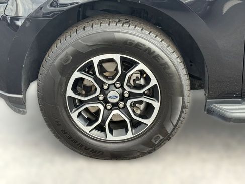 Used 2022 Ford Expedition XLT image 11