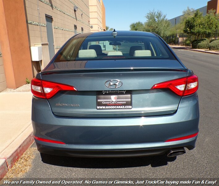 Used 2017 Hyundai Sonata SE FWD image 4