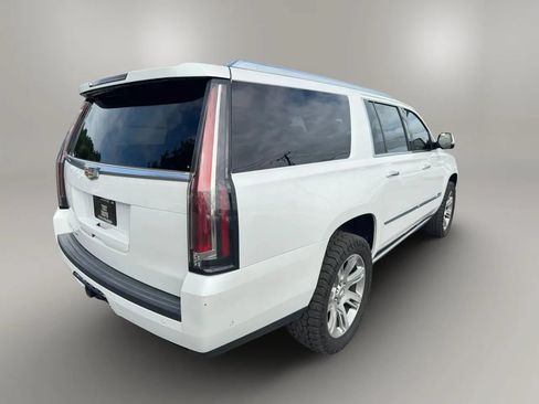 Used 2019 Cadillac Escalade ESV Premium Luxury RWD image 9