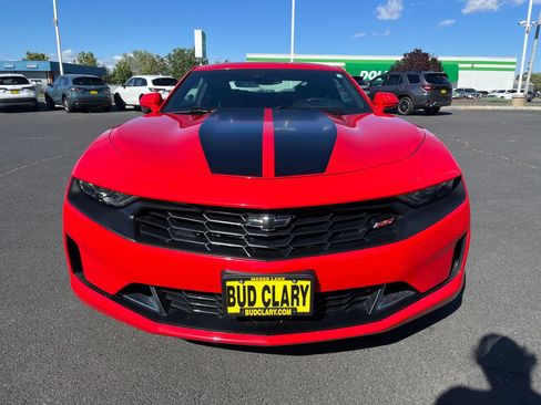 Used 2019 Chevrolet Camaro LT RWD image 8
