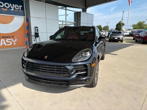 Used 2019 Porsche Macan AWD/4WD image 2