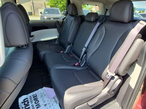 Used 2024 Kia Carnival SX FWD image 8