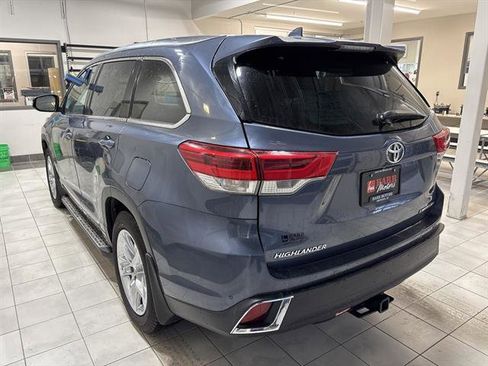 Used 2018 Toyota Highlander Limited image 2