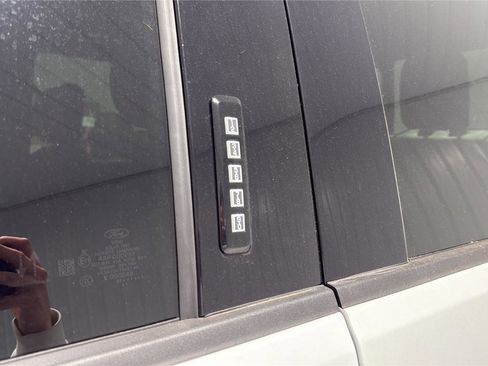 Used 2024 Ford F150 Raptor AWD/4WD image 36