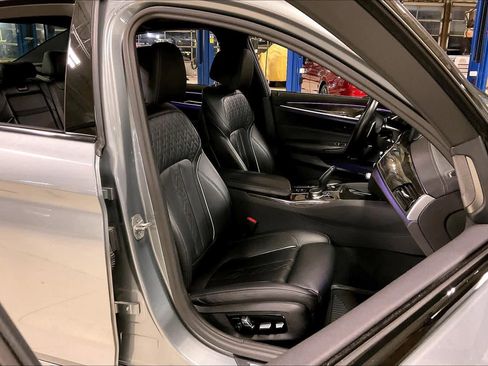 Certified 2023 BMW M550i xDrive w/ Parking Assistance Package image 9